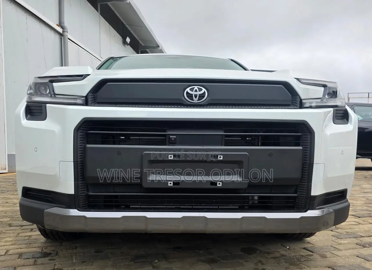 Nouveau Toyota RAV4 Limited 2026 Blanc cassé