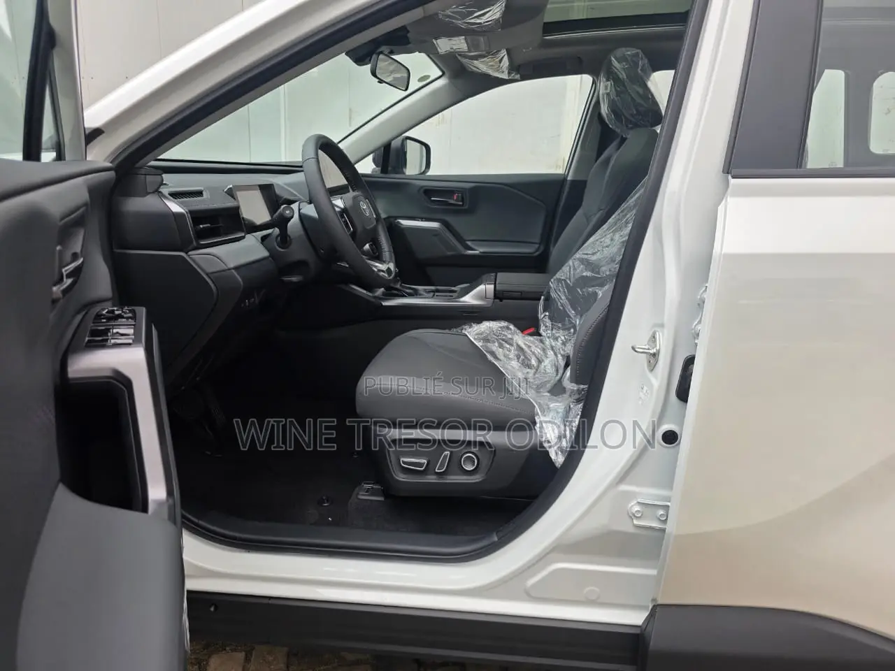 Nouveau Toyota RAV4 Limited 2026 Blanc cassé