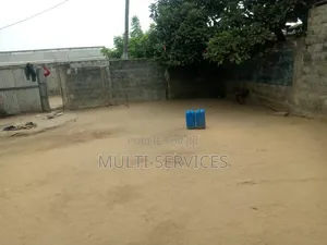 2chbre Maison dans Mutliservices, Ngoyo à Vendre