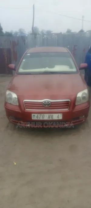Toyota Avensis 2016 Rouge