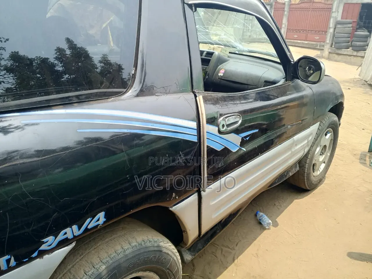 Toyota RAV4 2011 Noir