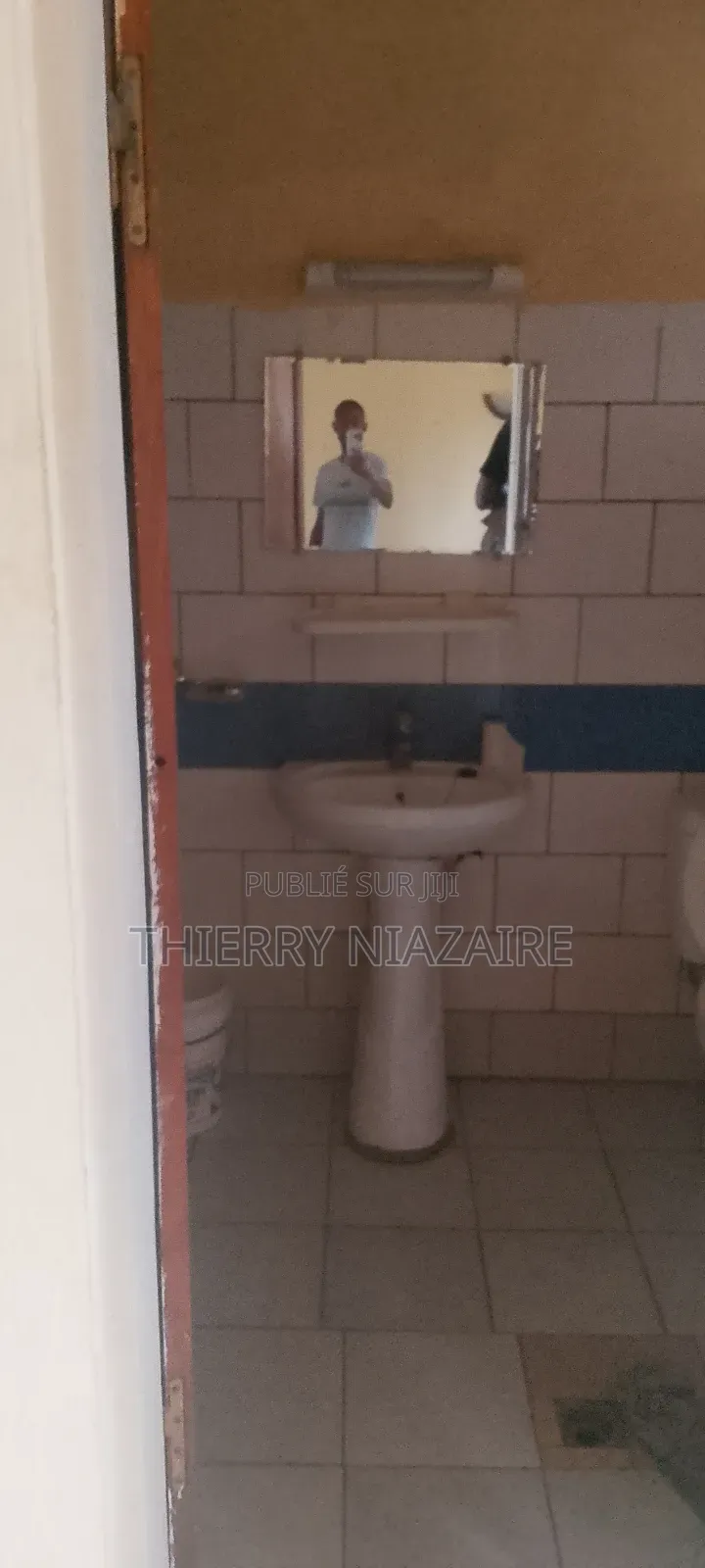 1chbre Appartement dans Nt Immo, Mongo-Mpoukou à Louer