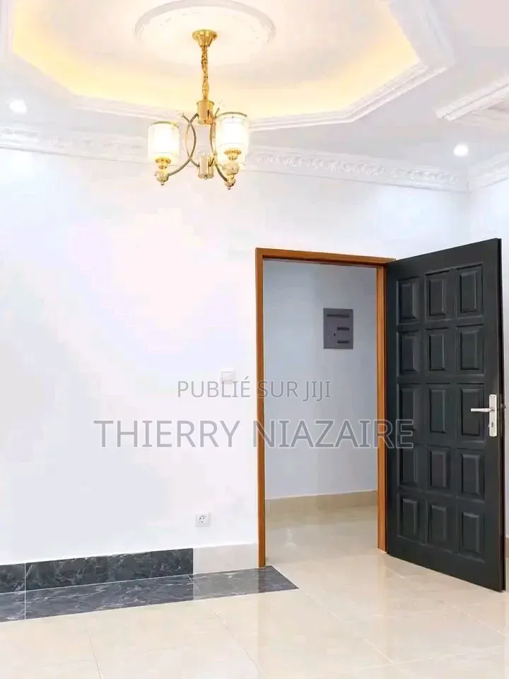 3chbre Appartement dans Nt Immo, Mongo-Mpoukou à Louer