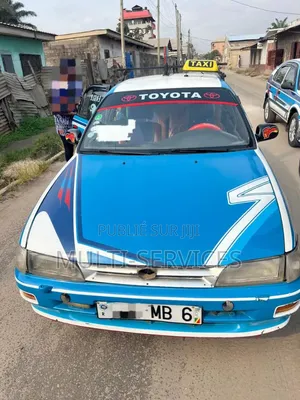 Toyota Corolla 2018 Bleu