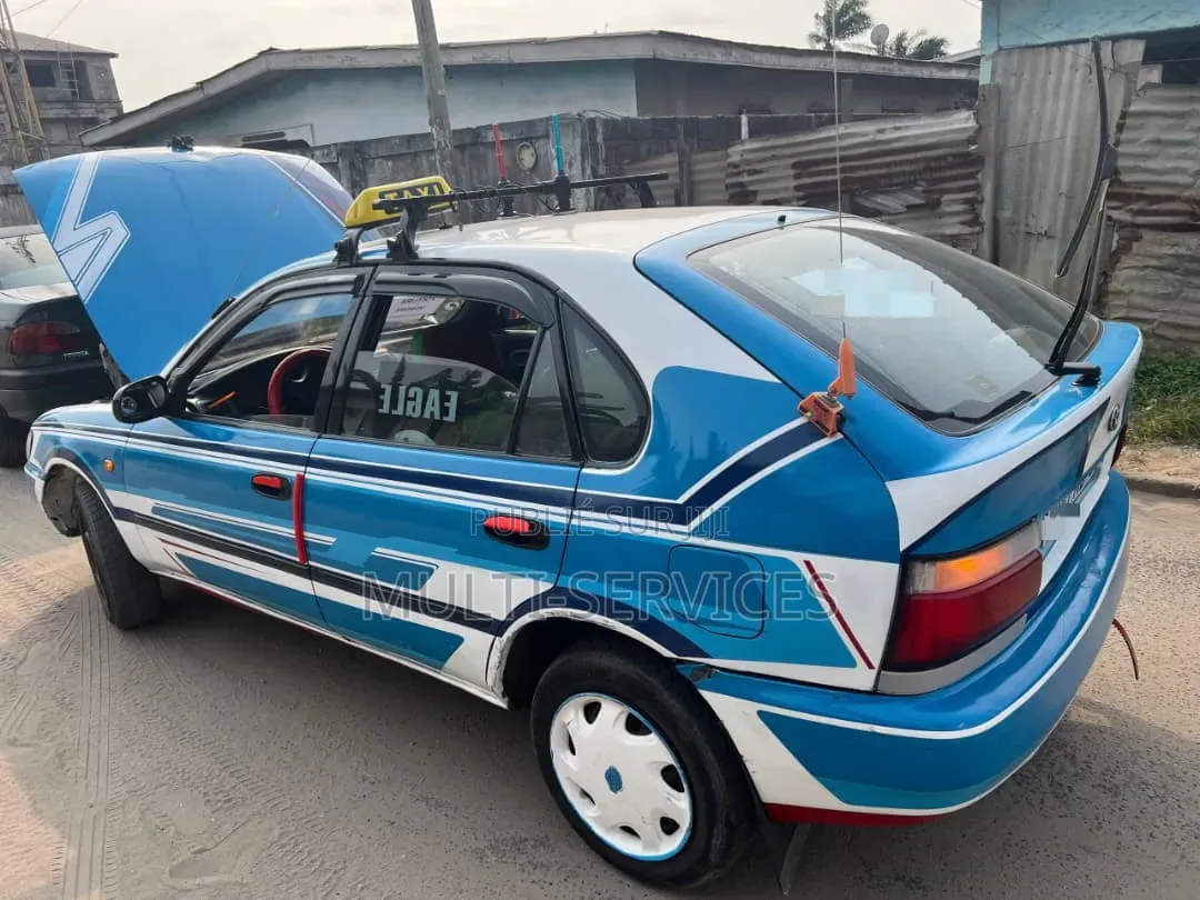 Toyota Corolla 2018 Bleu