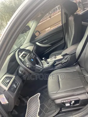 BMW 320i 2019 Gris