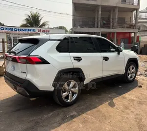 Toyota RAV4 2022 Blanc