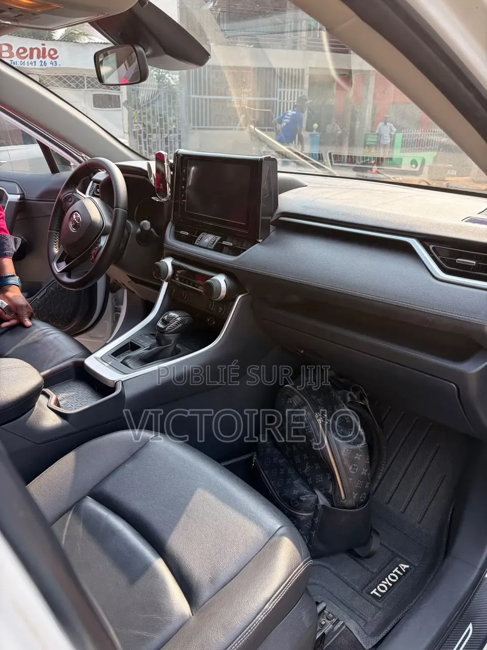 Toyota RAV4 2022 Blanc