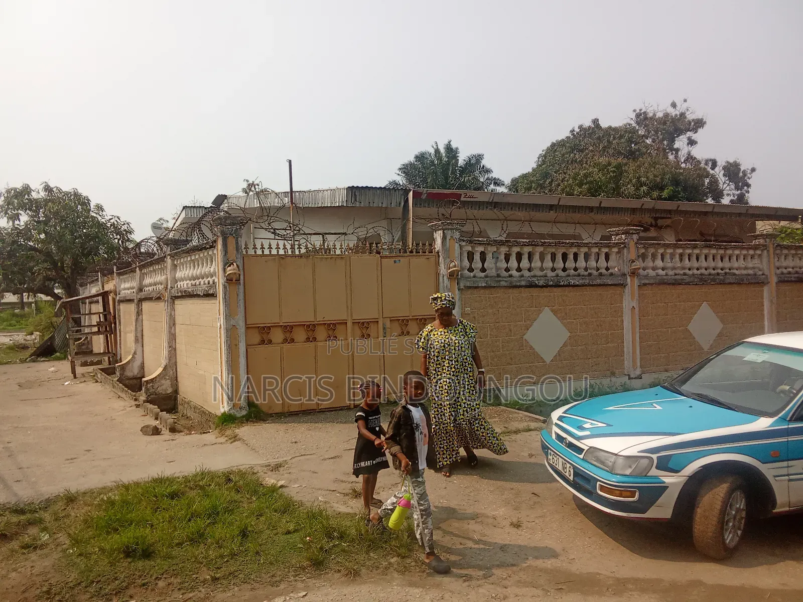 2chbre Appartement dans 2 Apartement, Ngoyo à Vendre