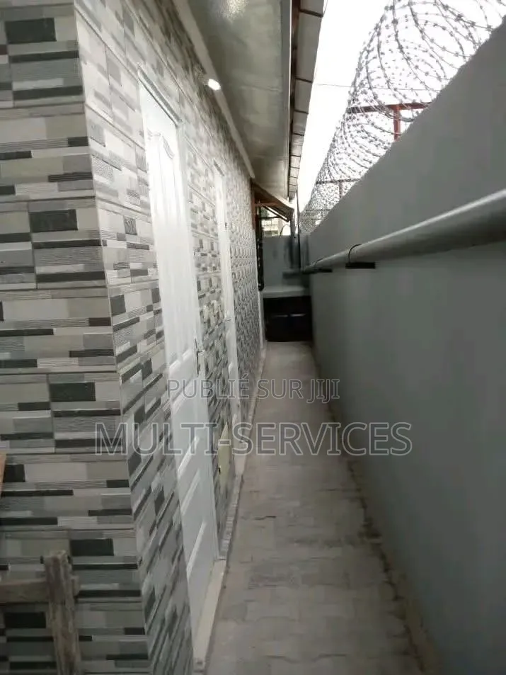 5chbre Blocs d'appartements dans Multiverservices, Tié-Tié à Vendre