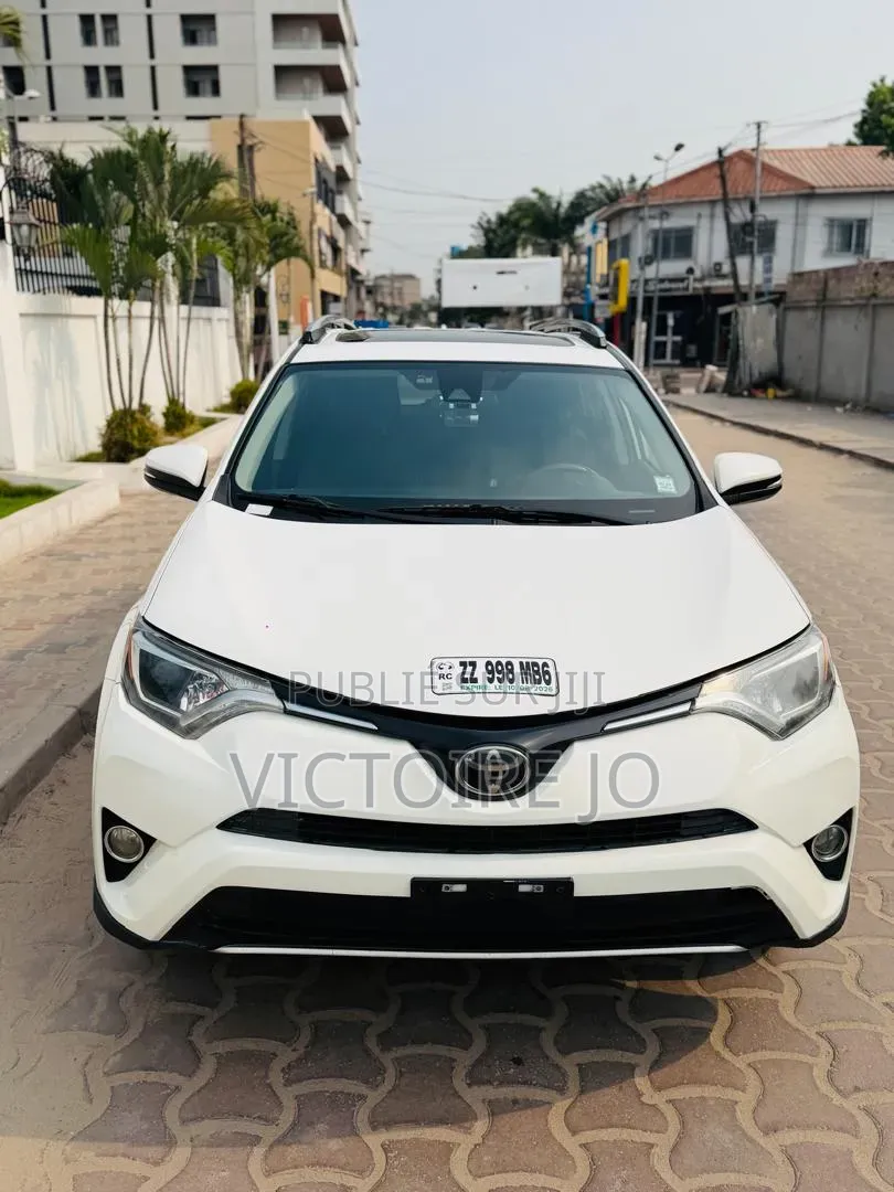Toyota RAV4 2018 Blanc