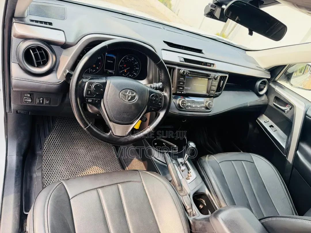 Toyota RAV4 2018 Blanc