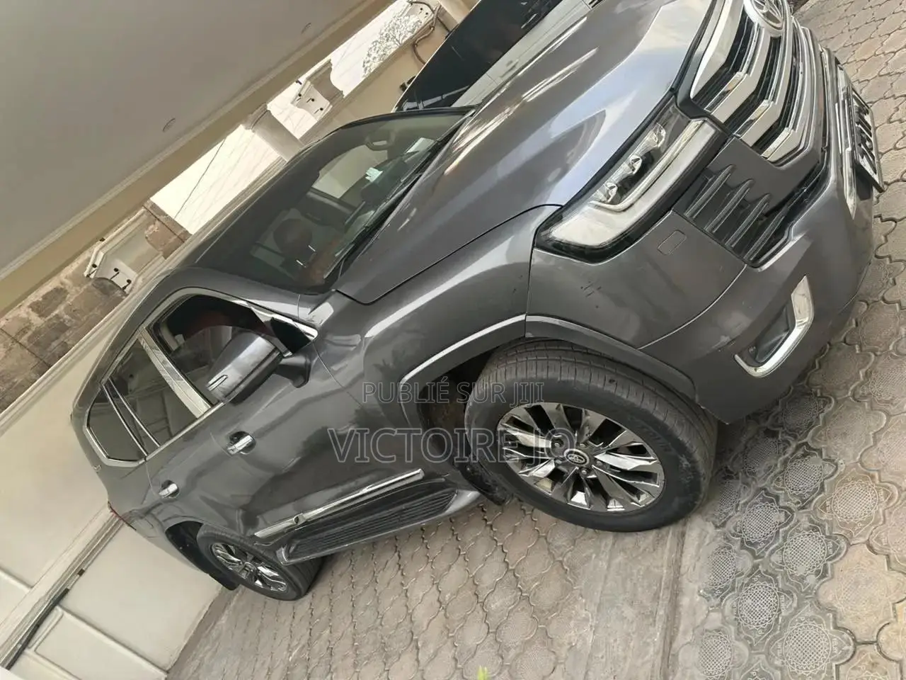 Toyota Land Cruiser 2022 Gris