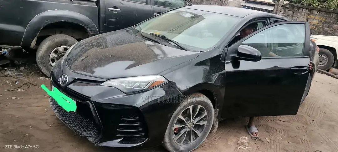 Toyota Corolla 2015 Noir