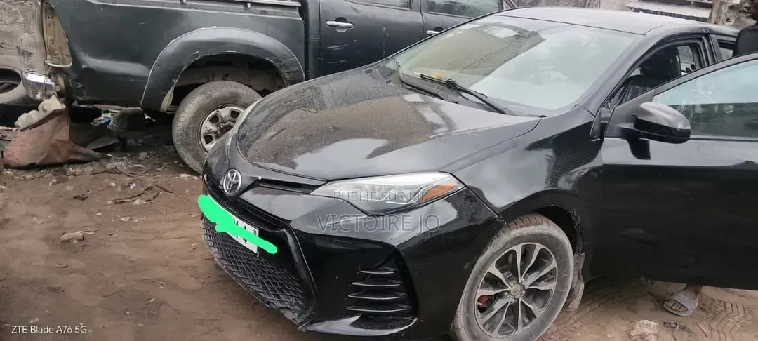 Toyota Corolla 2015 Noir
