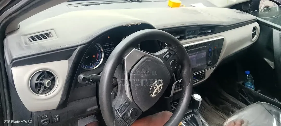 Toyota Corolla 2015 Noir