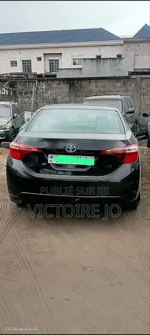Toyota Corolla 2015 Noir