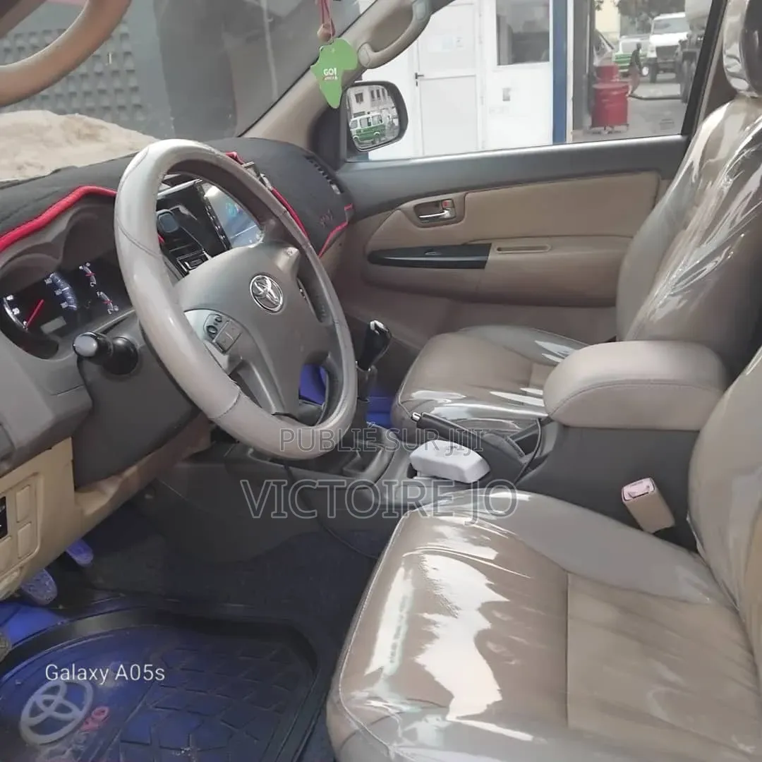 Toyota Fortuner 2014 Gris