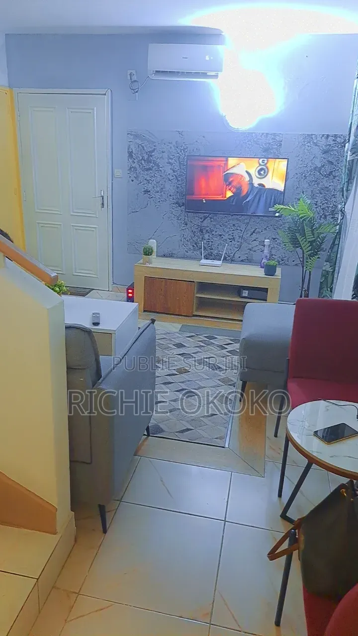 Meublé 1chbre Appartement dans Bafimmo, Lumumba à Louer