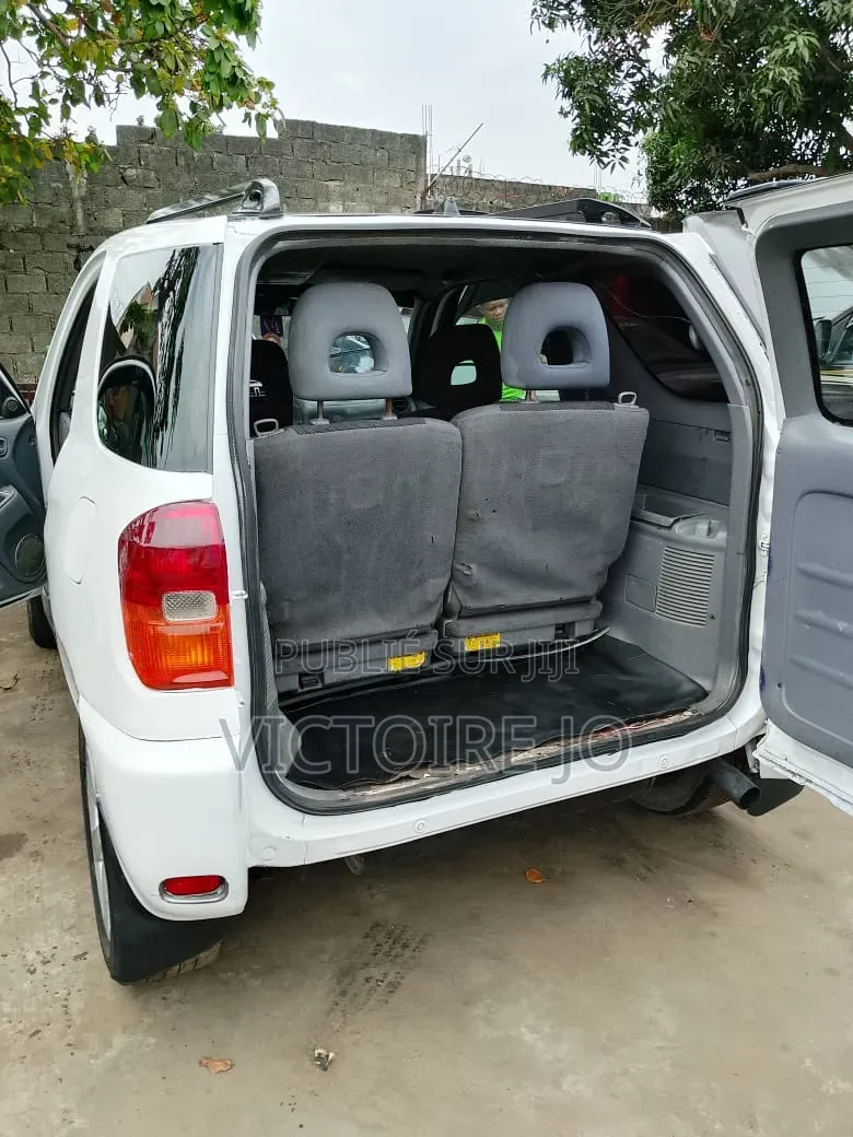 Toyota RAV4 2009 Blanc