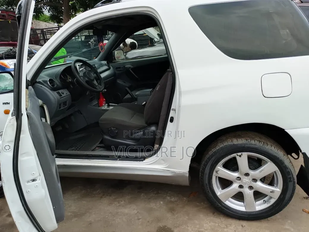 Toyota RAV4 2009 Blanc