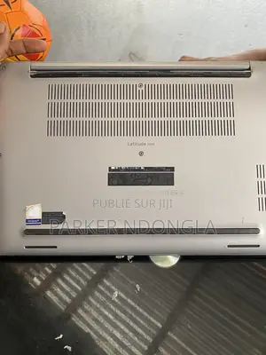 Ordinateur portable Dell Latitude 7400 16GB Intel Core i7 SSD 512GB