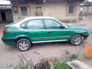 Toyota Corolla 2012 Vert