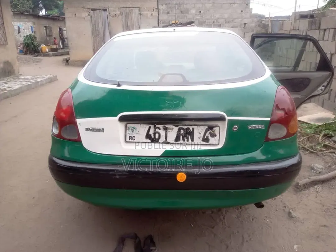 Toyota Corolla 2012 Vert