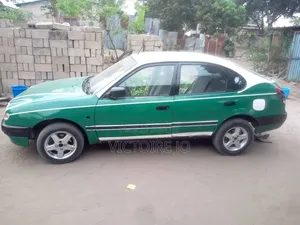 Toyota Corolla 2012 Vert