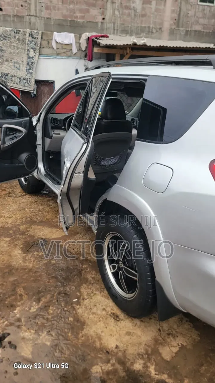 Toyota RAV4 2013 Gris