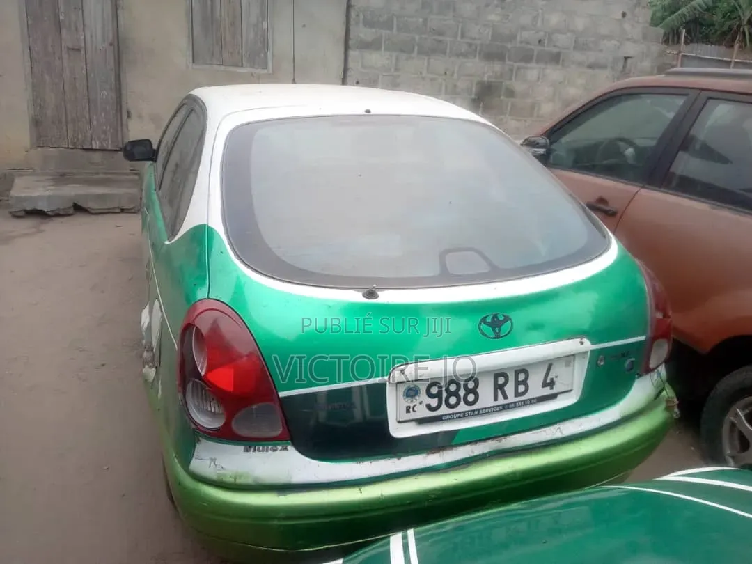 Toyota Corolla 2013 Vert