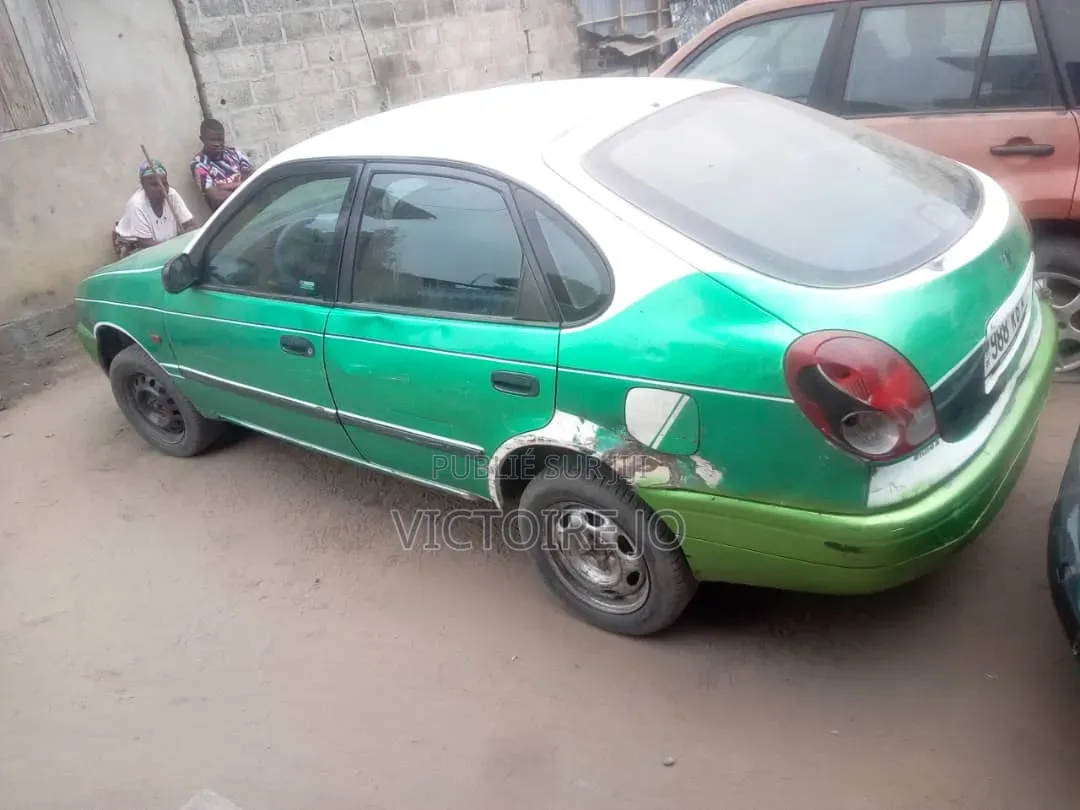 Toyota Corolla 2013 Vert