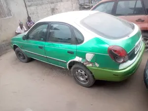 Toyota Corolla 2013 Vert