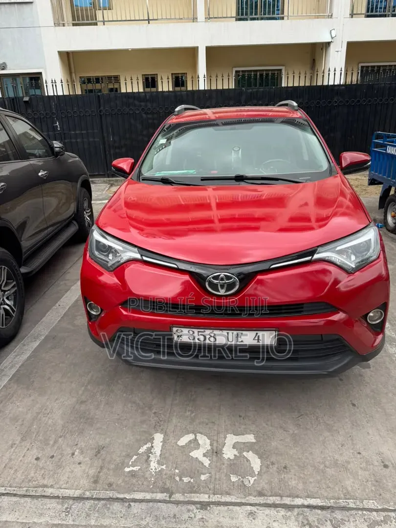 Toyota RAV4 2017 Rouge