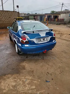 Toyota Corolla 2000 Bleu