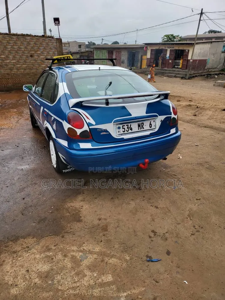 Toyota Corolla 2000 Bleu