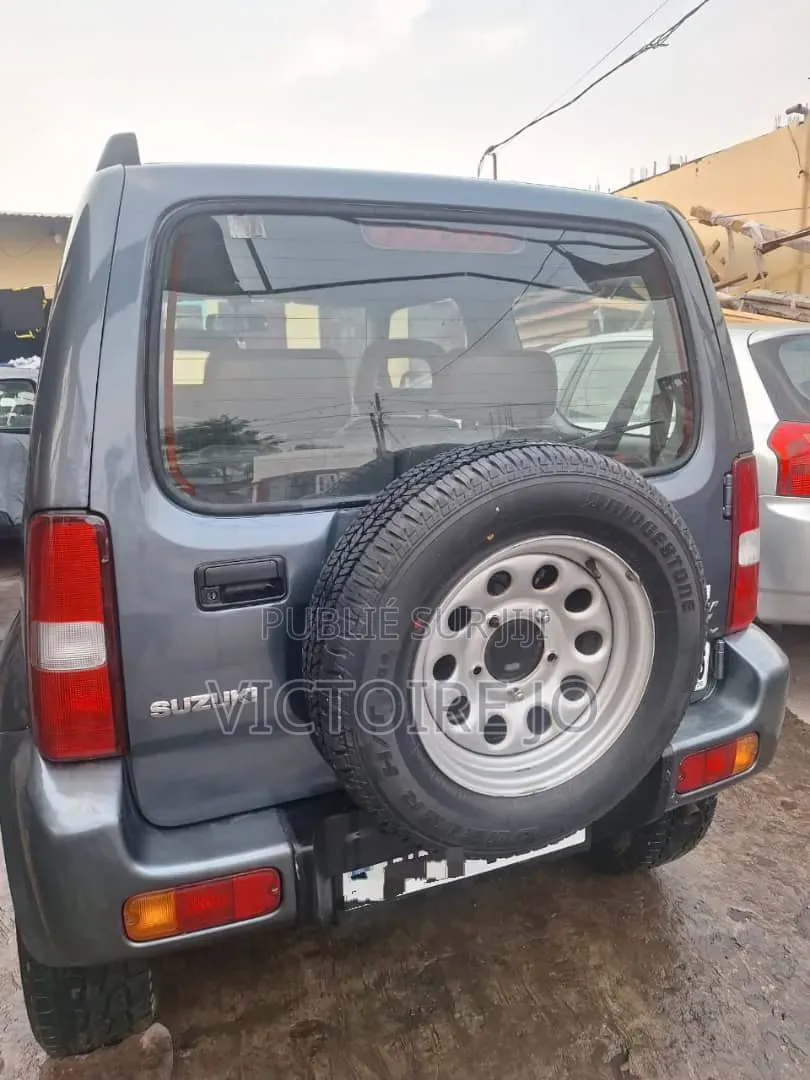 Suzuki Jimny 2018 Gris