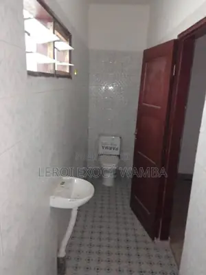 3chbre Appartement dans Wamba Leroi Haniel, Tié-Tié à Vendre
