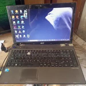 Ordinateur portable Acer AcerNote 4GB Intel Core i3 HDD 500GB