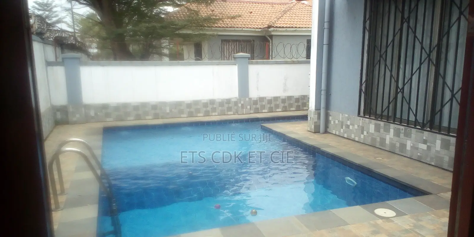 Meublé 4chbre Villa dans Villa Cdk Et Cie 104, Mvoumvou à Vendre