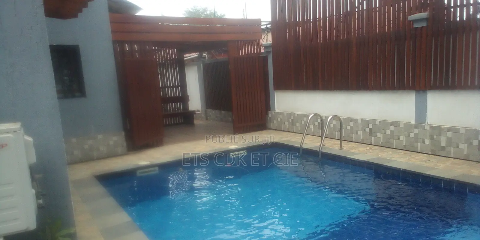 Meublé 4chbre Villa dans Villa Cdk Et Cie 104, Mvoumvou à Vendre