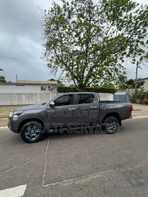 Toyota Hilux Revo Double Cab Deisel 2.4 AWD 2022 Noir