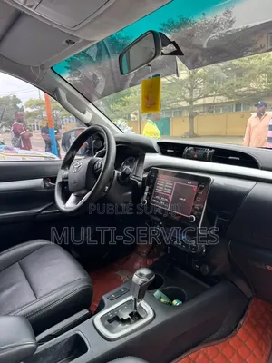 Toyota Hilux Revo Double Cab Deisel 2.4 AWD 2022 Noir