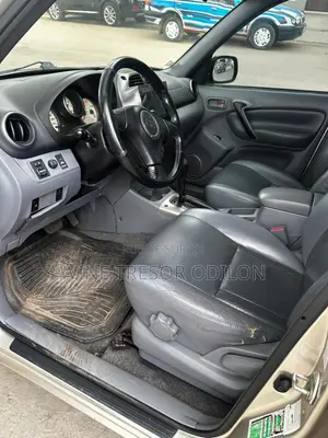Toyota RAV4 Automatic 2003 Doré