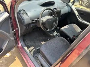Toyota Yaris 1.0 Eco 2007 Rouge
