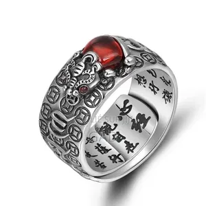 Bague De Séduction Avec Pierre De Grenat