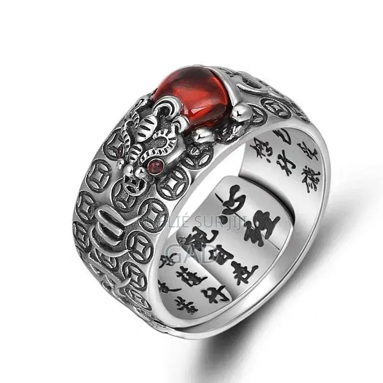 Bague De Séduction Avec Pierre De Grenat