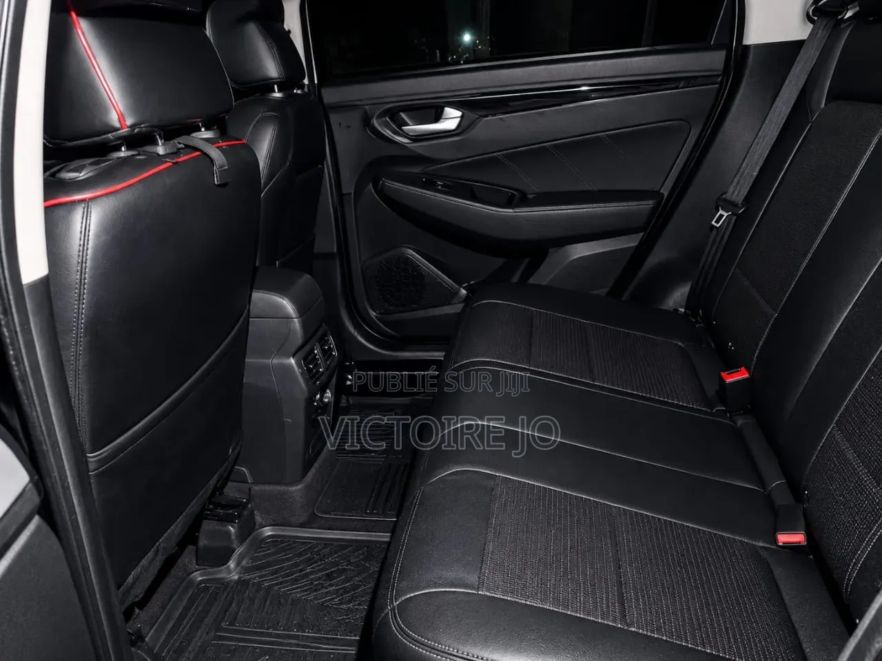 Toyota Avensis 2015 Noir