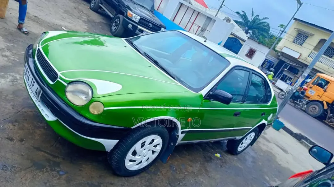 Toyota Corolla 2017 Vert