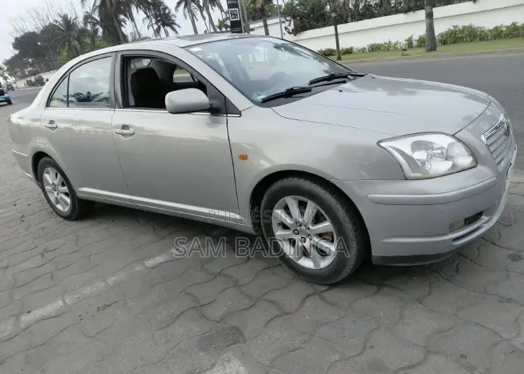 Toyota Avensis 2.4 VVT-i Executive 2006 Vert